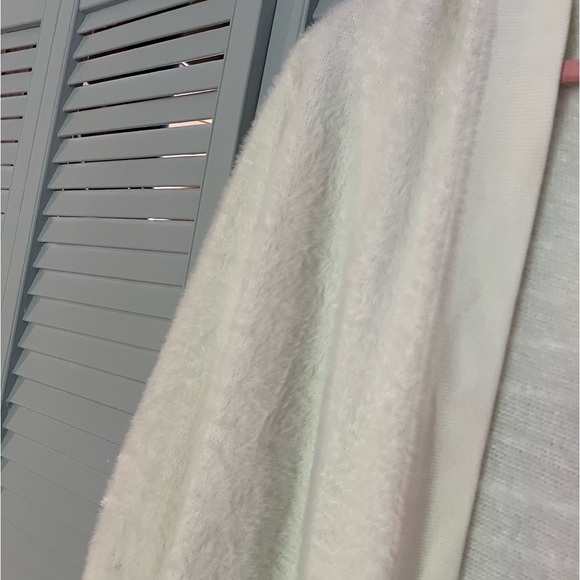 Aritzia Sunday Best Kitten Cardigan - Picture 6 of 8